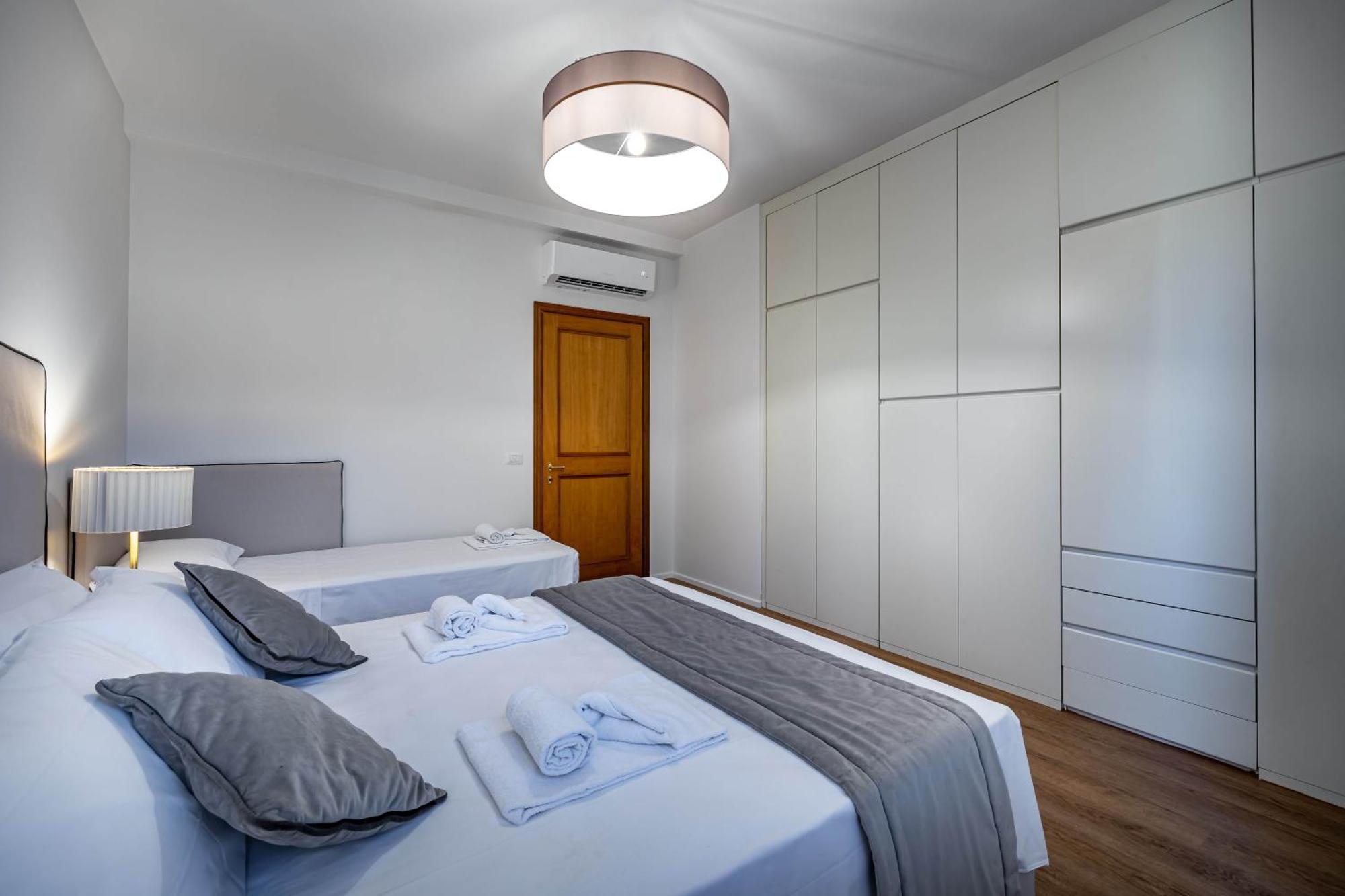 Apartment Yd Morgagni Charme Florence
