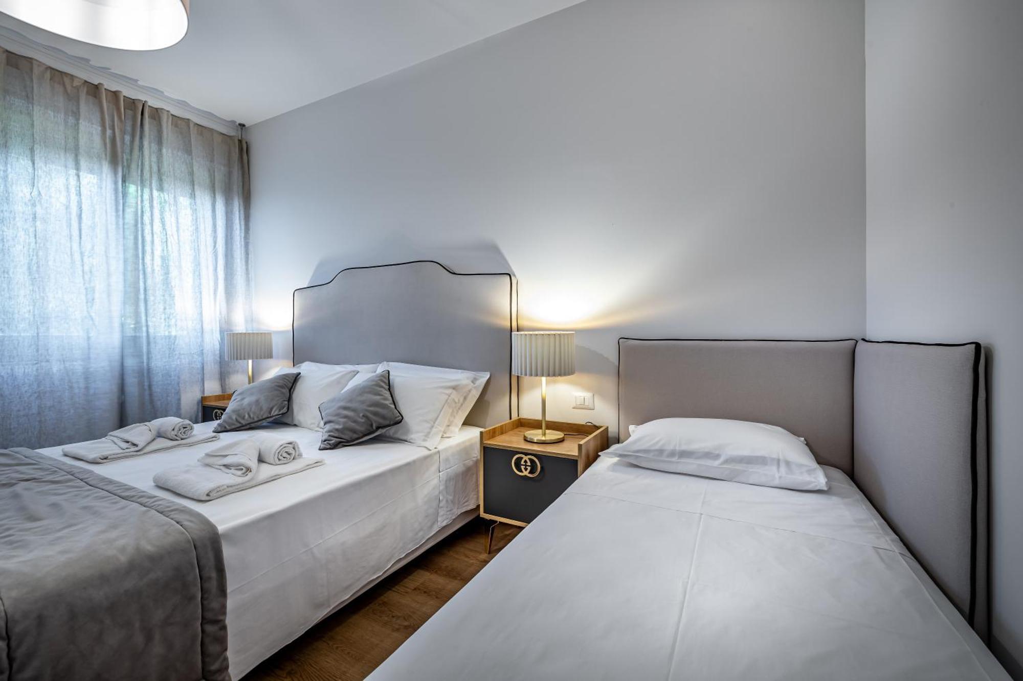 Yd Morgagni Charme Florence
